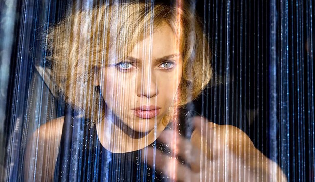 lucy-luc-besson-scarlett-johansson-image3-lepasseurcritique