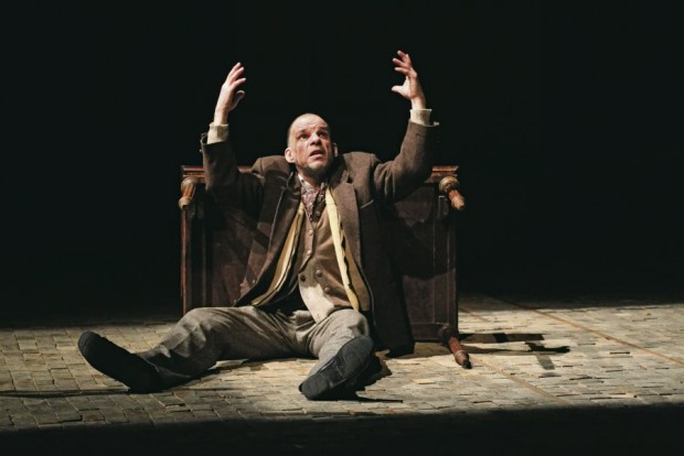 FAIRE DANSER LES ALLIGATORS SUR LA FLUTE DE PAN (Ivan Morane 2012)