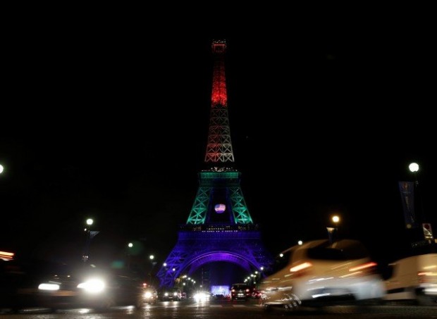 a-TOUR-EIFFEL-LBGT-ORLANDO-640x468