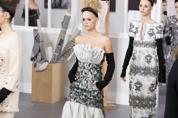 defile-chanel-automne-hiver-2016-2017-haute-couture-2
